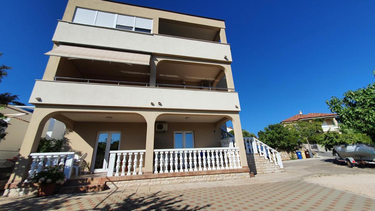 Apartment Nevenka Đảo Krk Ngoại thất bức ảnh
