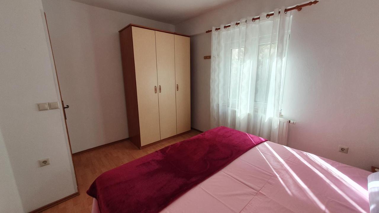 Apartment Nevenka Đảo Krk Ngoại thất bức ảnh